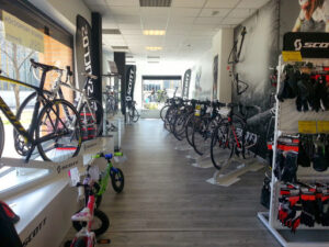 Cyclon Zaragoza · Scott Concept Store