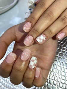 uñas y cejas